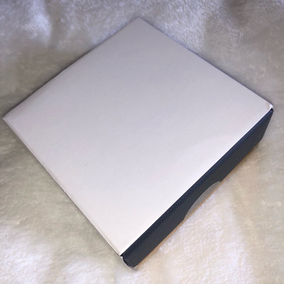 Coach Bow Bracelet - Picture 3 of 4